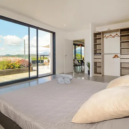 Holiday home Spacieuse Proche Plages Vardiola
