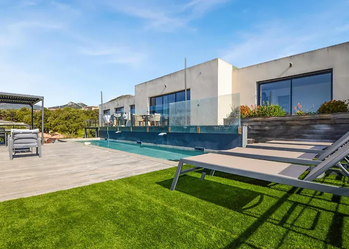 Spacieuse Proche Plages Holiday home