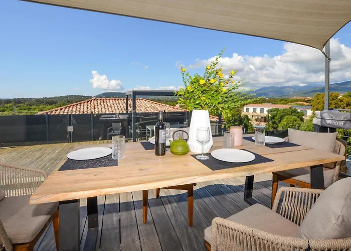 Spacieuse Proche Plages Holiday home Vardiola