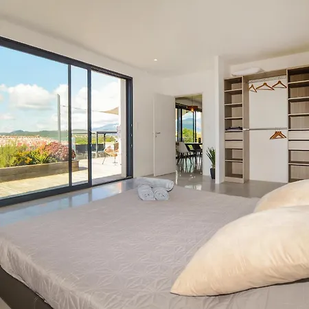 Holiday home Spacieuse Proche Plages Vardiola